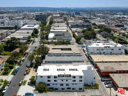 $6,295,000 | 3667 Mentone Avenue, Los Angeles, CA 90034