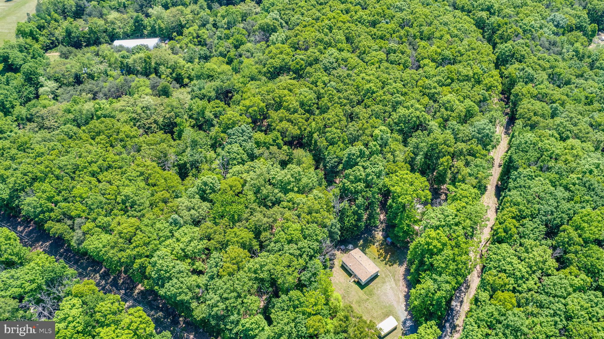165 Whiskey Still Road Berkeley Springs, WV 25411 - Photo 4 of 32 Gallery Image 4