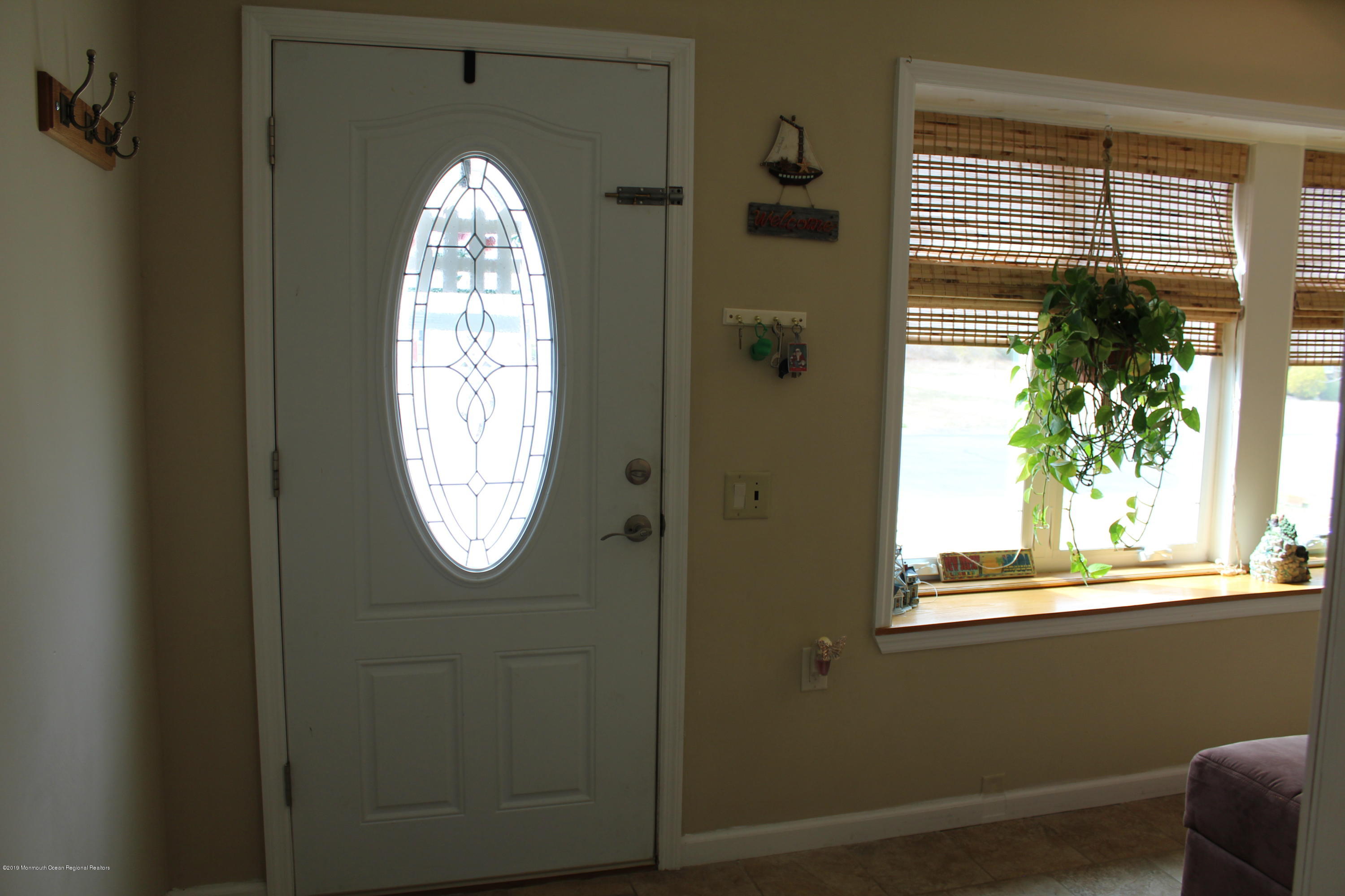 7 A Amesbury Road Whiting, NJ 08759 - Photo 3 of 34 3 Foyer1