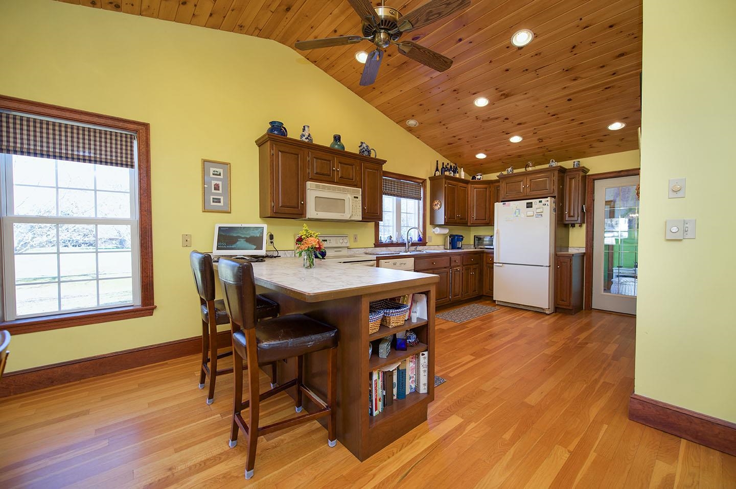 12 Rockrimmon Road Kingston, NH 03848 - Photo 14 of 40