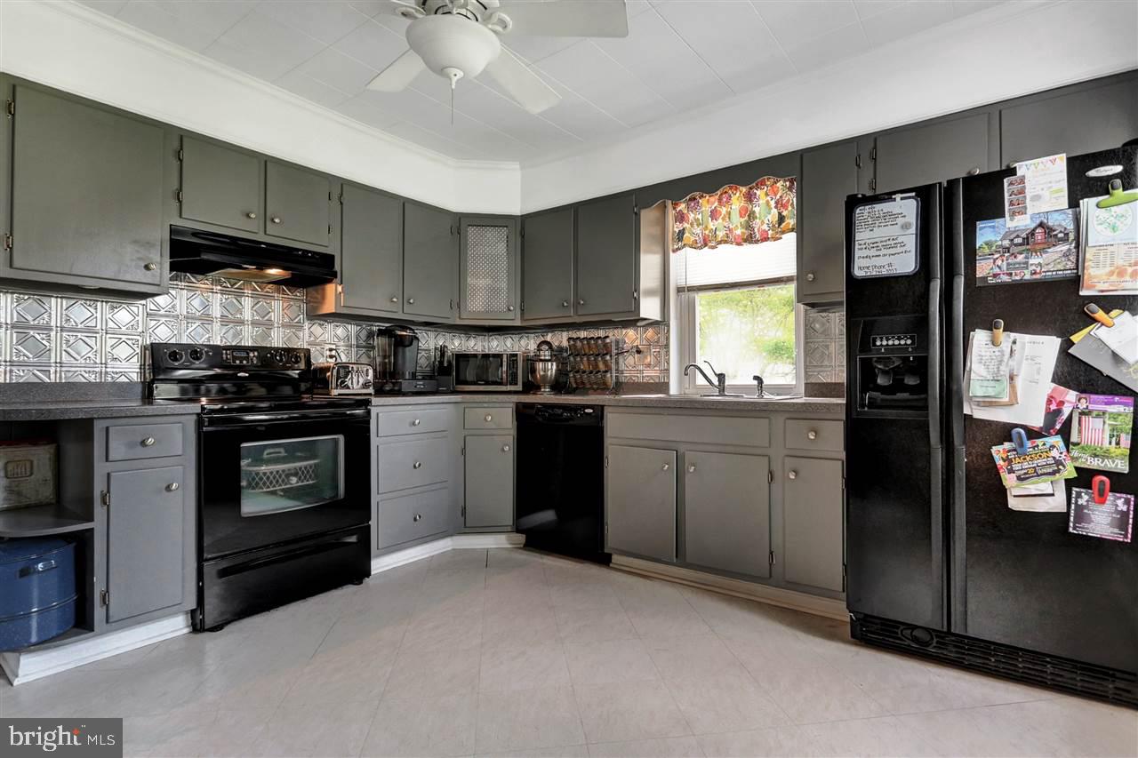 27 York Street Spring Grove, PA 17362 - Photo 14 of 36 Gallery Image 14