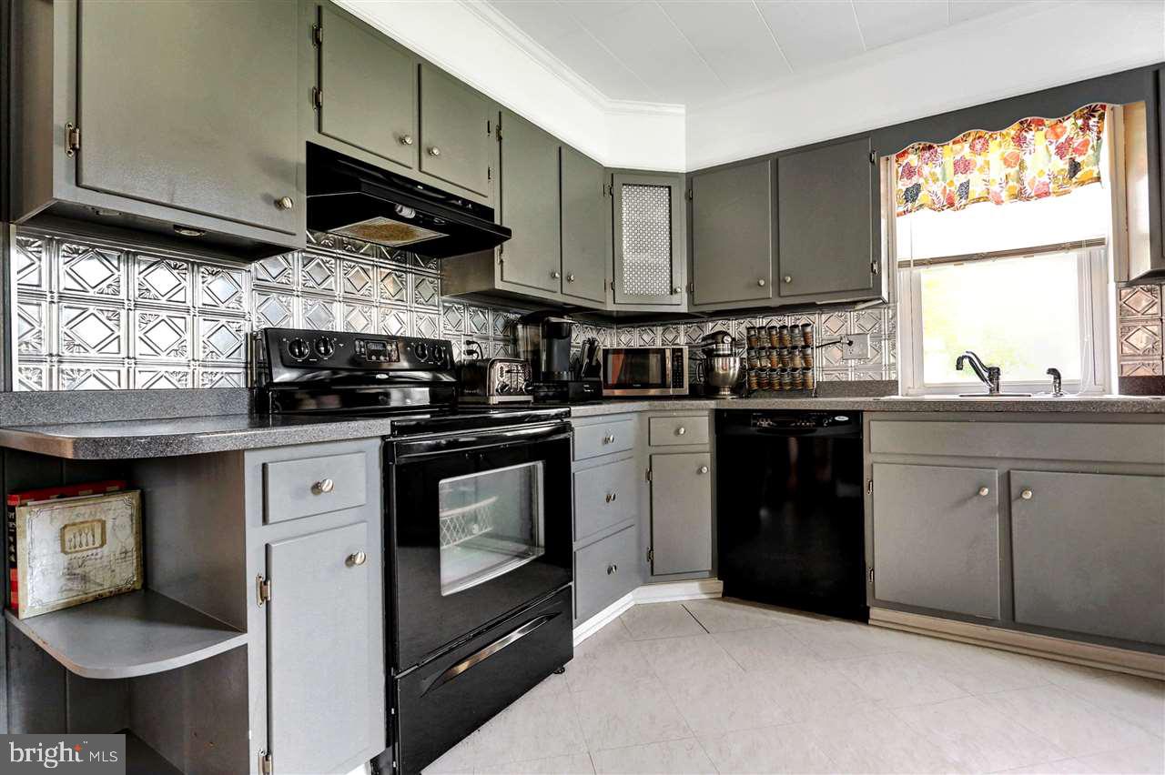 27 York Street Spring Grove, PA 17362 - Photo 15 of 36 Gallery Image 15