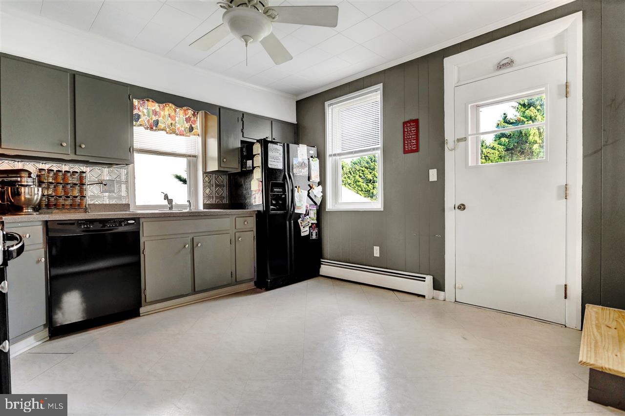 27 York Street Spring Grove, PA 17362 - Photo 17 of 36 Gallery Image 17