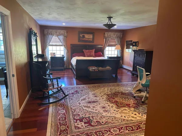 $1,699,320 | 48 Sanborn Road, East Kingston, NH 03827