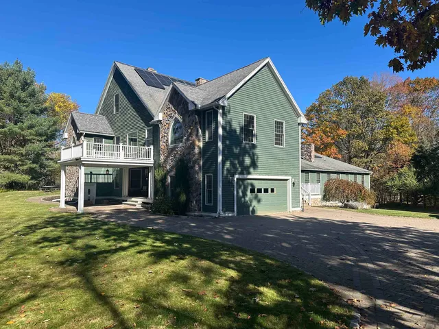 $1,699,320 | 48 Sanborn Road, East Kingston, NH 03827