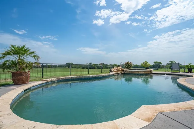 $1,600,000 | 9208 Fm 17 75 Acres, Grand Saline, TX 75140