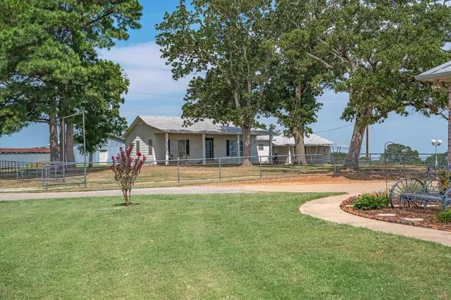 $1,600,000 | 9208 Fm 17 75 Acres, Grand Saline, TX 75140