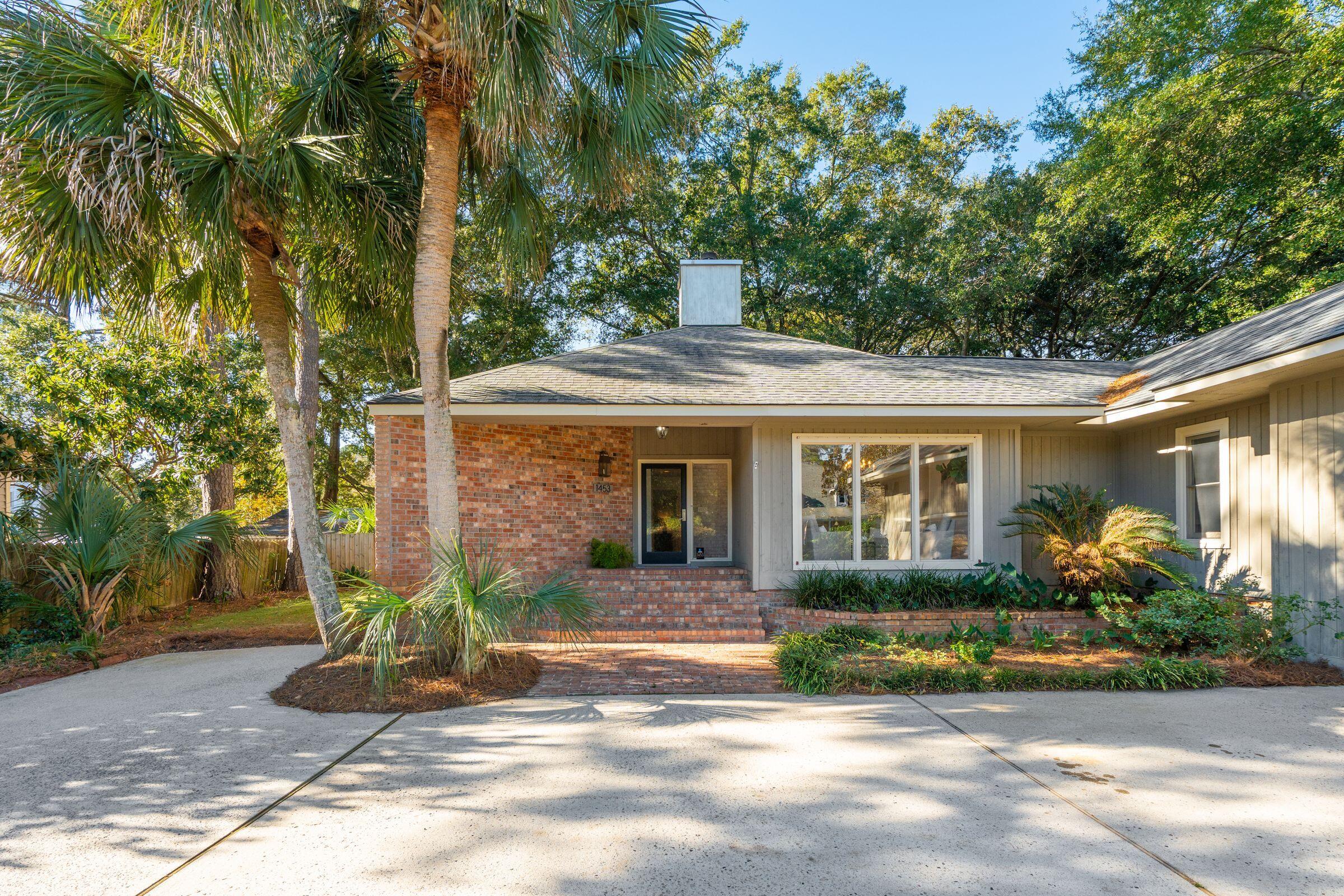 1453 Pine Island View Mount Pleasant, SC 29464 - Photo 2 of 41 Front of House