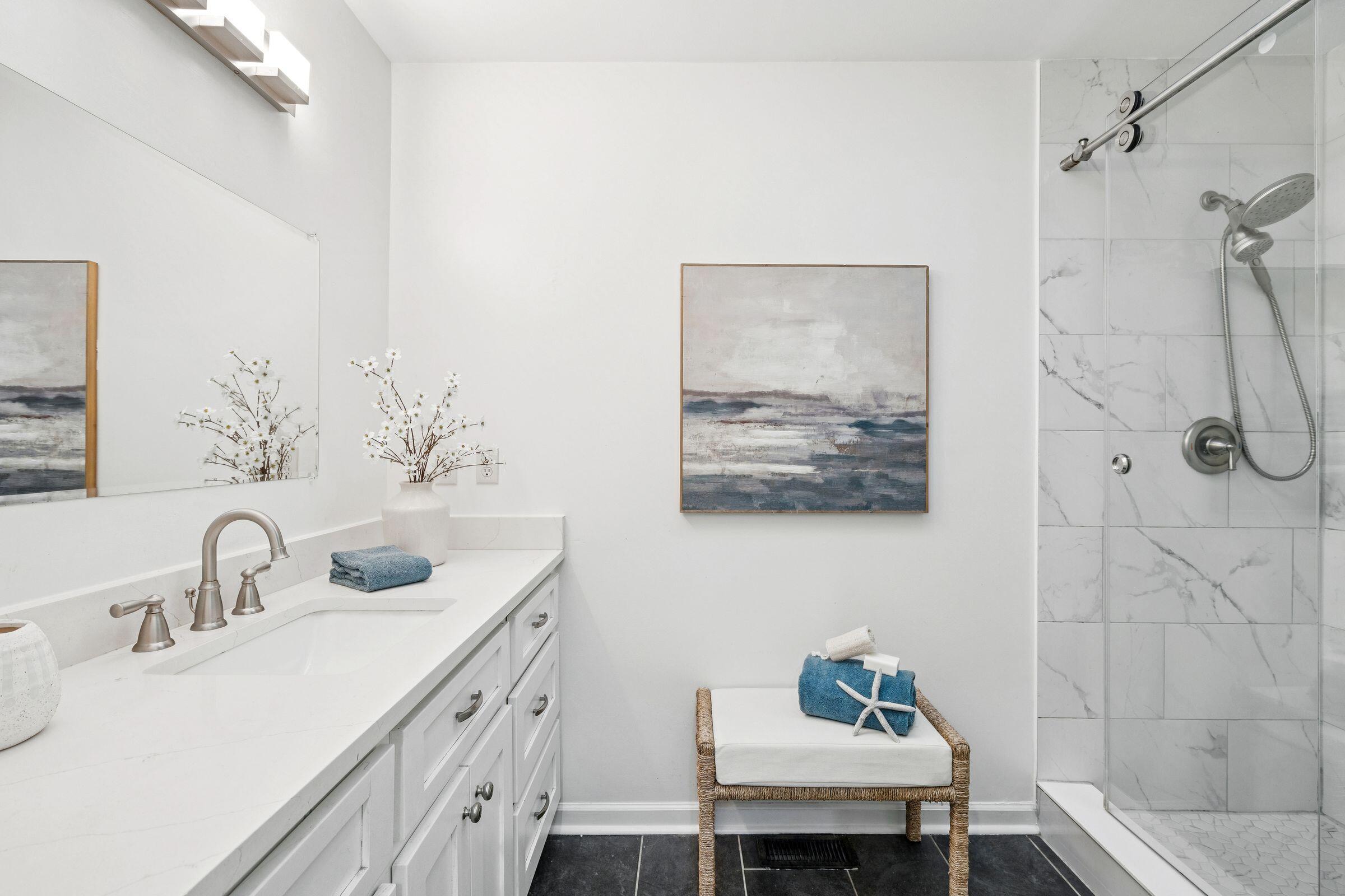 1453 Pine Island View Mount Pleasant, SC 29464 - Photo 23 of 41 Bathroom