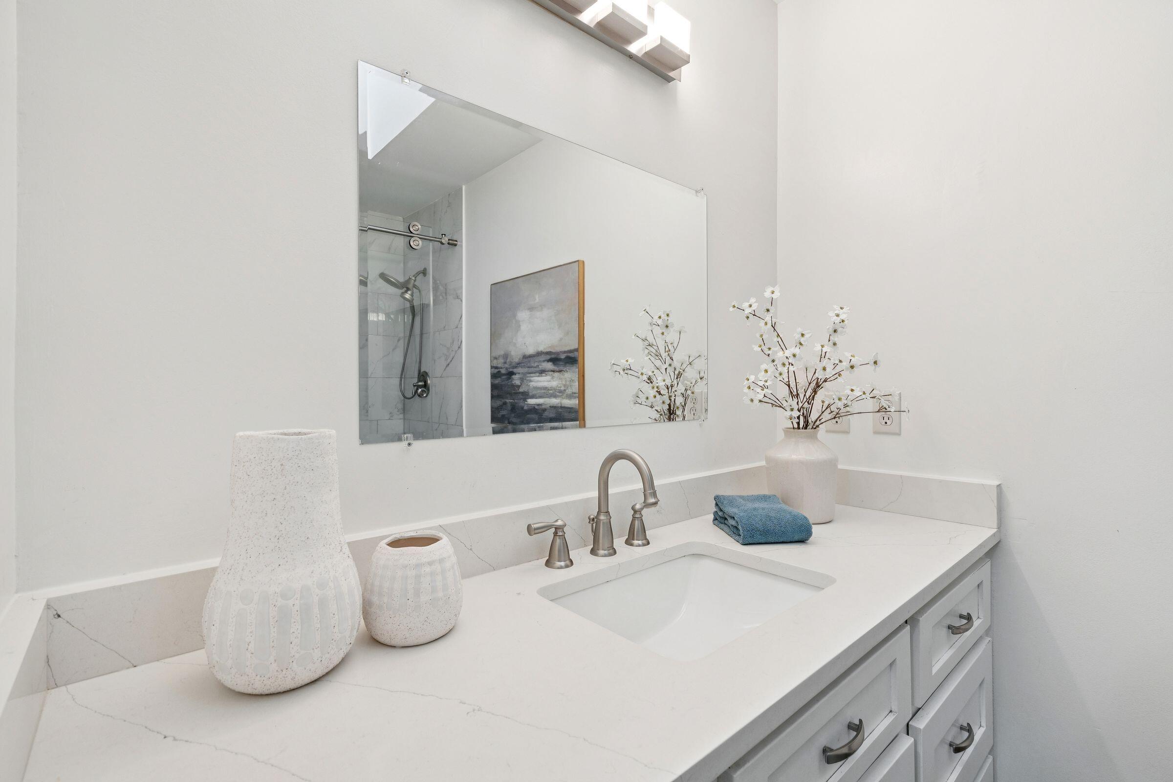 1453 Pine Island View Mount Pleasant, SC 29464 - Photo 24 of 41 Bathroom