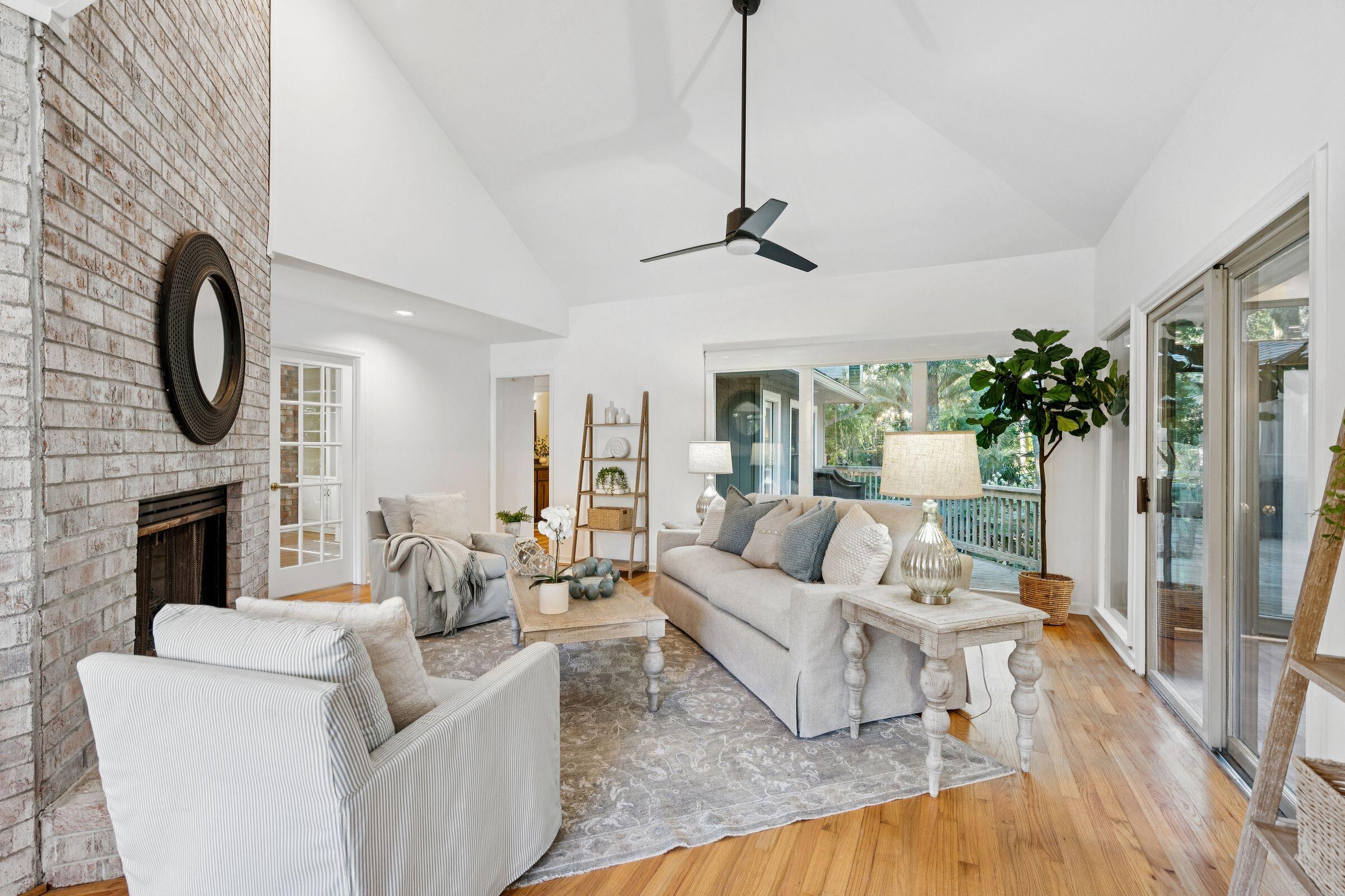 1453 Pine Island View Mount Pleasant, SC 29464 - Photo 8 of 41 Living Room