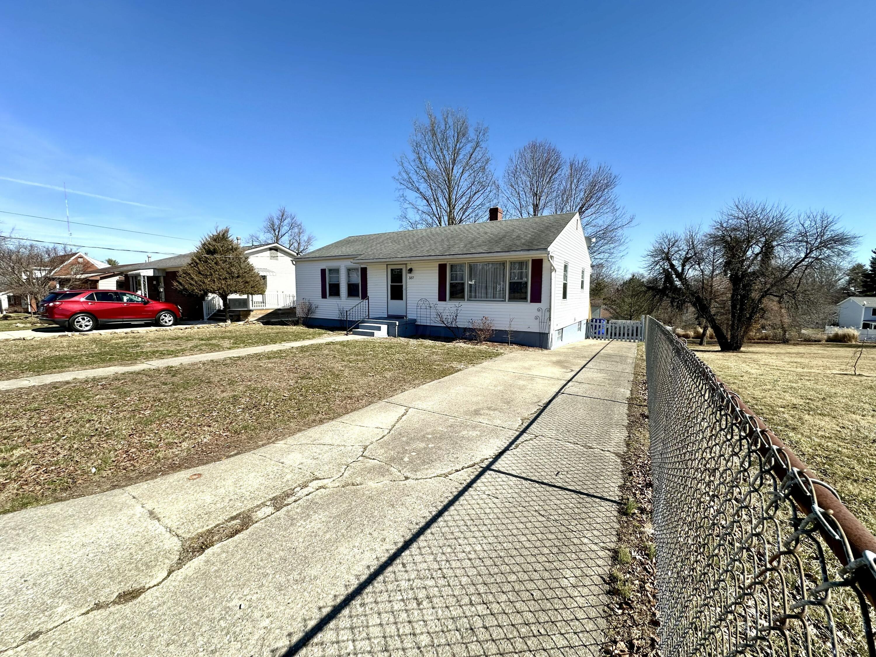 337 Pohlman Road Chillicothe, OH 45601 - Photo 5 of 52 IMG_6093