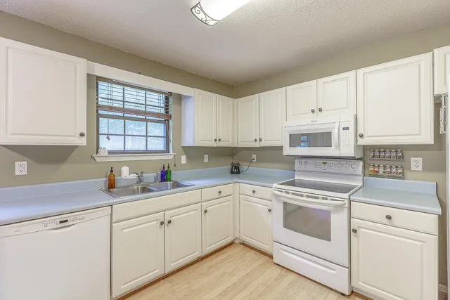 $324,900 | 5334 Hunter Village Drive, Ooltewah, TN 37363