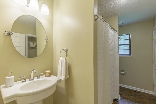 $324,900 | 5334 Hunter Village Drive, Ooltewah, TN 37363