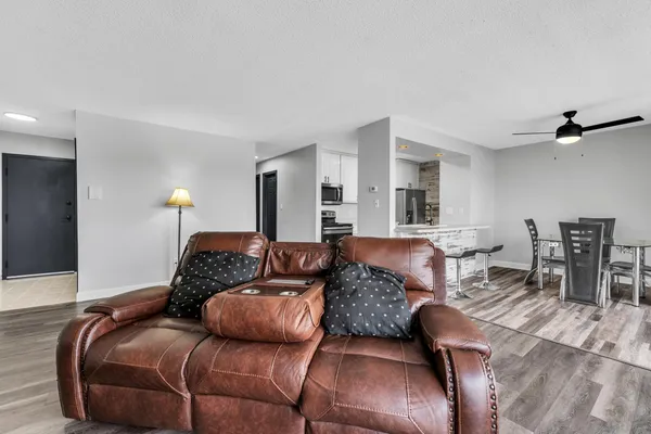 $200,000 | 1730 South Grove Street, Unit B307, Ypsilanti, MI 48198