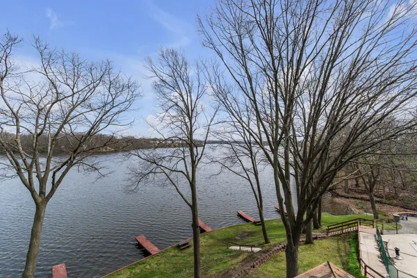 $200,000 | 1730 South Grove Street, Unit B307, Ypsilanti, MI 48198