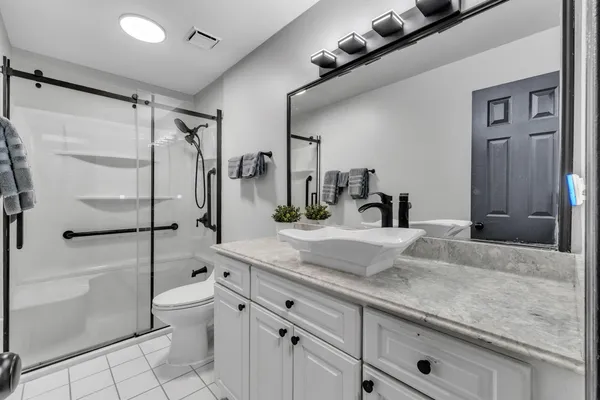 $200,000 | 1730 South Grove Street, Unit B307, Ypsilanti, MI 48198