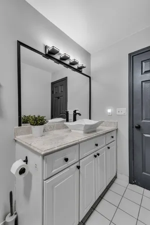 $200,000 | 1730 South Grove Street, Unit B307, Ypsilanti, MI 48198