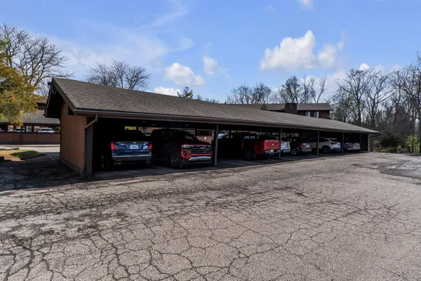 $200,000 | 1730 South Grove Street, Unit B307, Ypsilanti, MI 48198