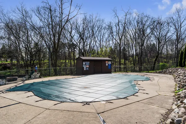 $200,000 | 1730 South Grove Street, Unit B307, Ypsilanti, MI 48198