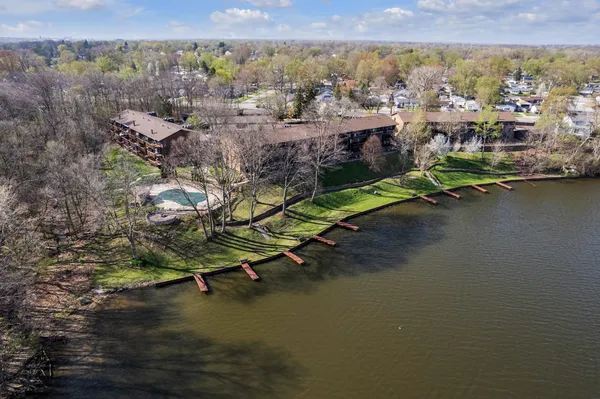 $200,000 | 1730 South Grove Street, Unit B307, Ypsilanti, MI 48198