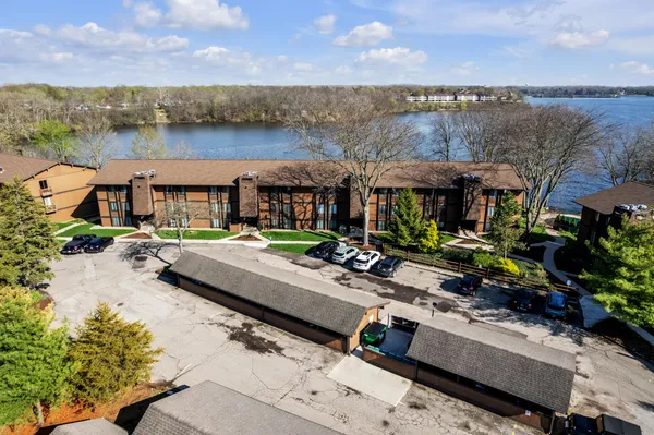 $200,000 | 1730 South Grove Street, Unit B307, Ypsilanti, MI 48198