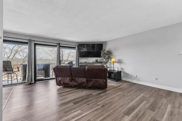 $200,000 | 1730 South Grove Street, Unit B307, Ypsilanti, MI 48198