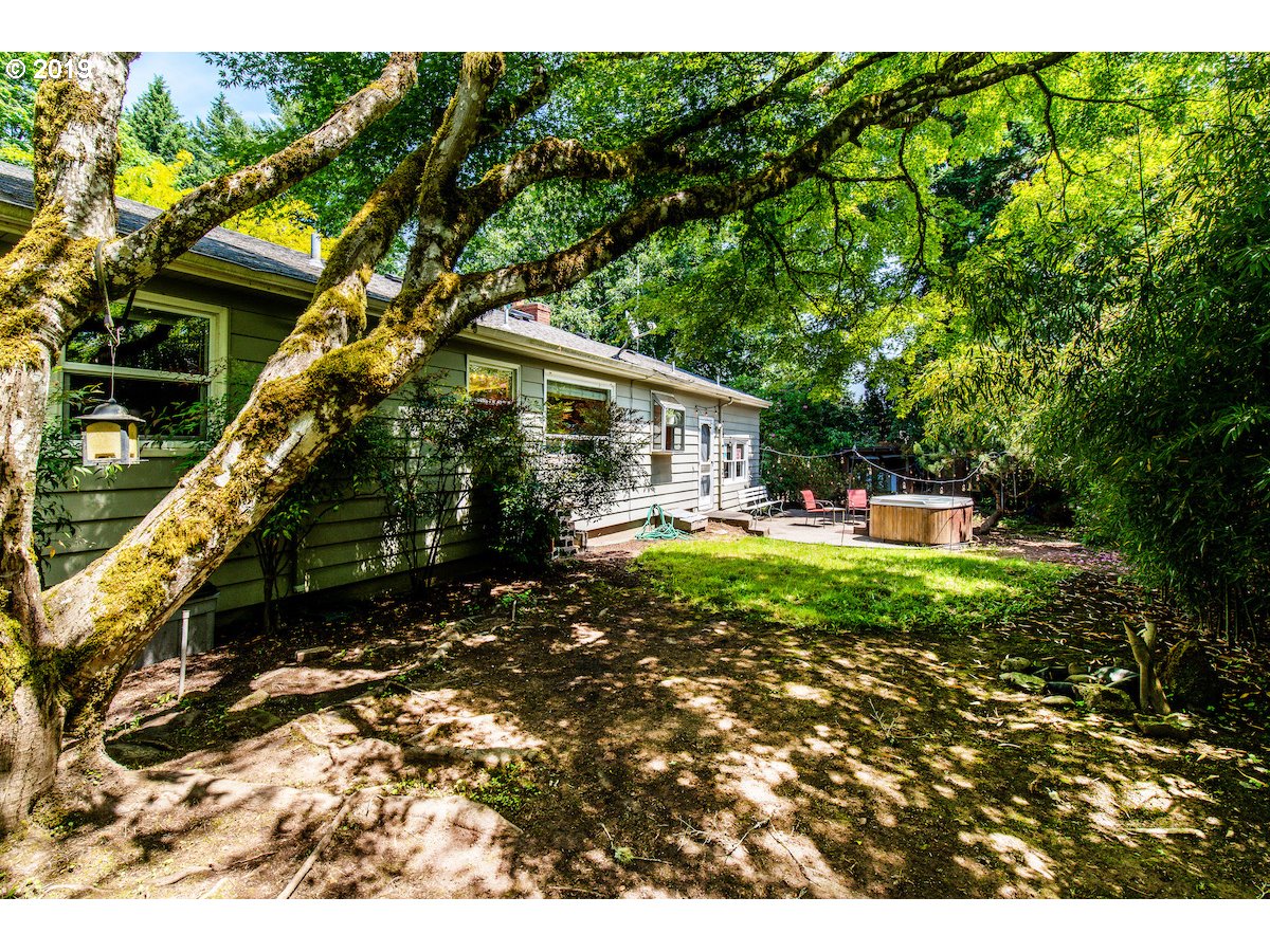 2530 Southwest Huber Street Portland, OR 97219 - Photo 17 of 17 Gallery Image 17