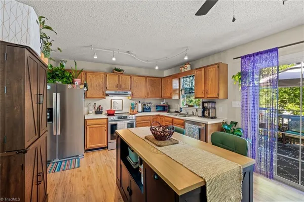 $240,000 | 5 Hamilton Court, Thomasville, NC 27360