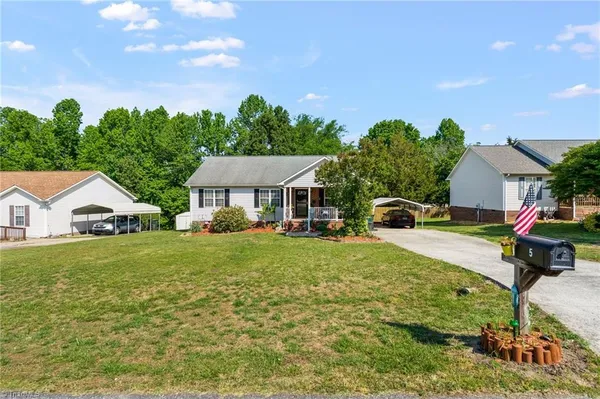 $240,000 | 5 Hamilton Court, Thomasville, NC 27360