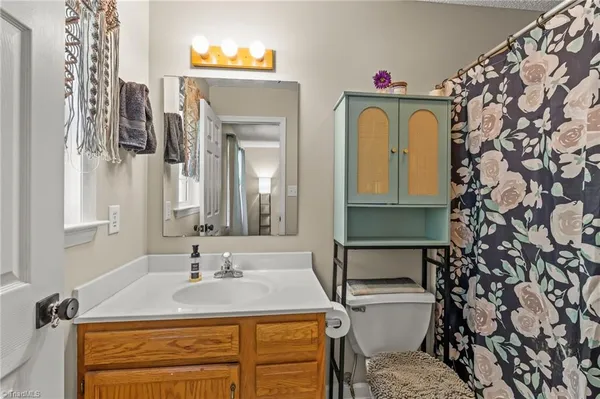 $240,000 | 5 Hamilton Court, Thomasville, NC 27360