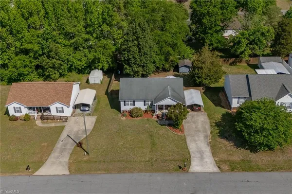 $240,000 | 5 Hamilton Court, Thomasville, NC 27360