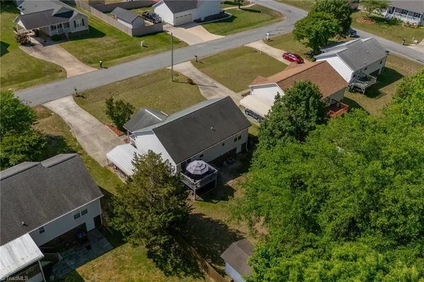 $240,000 | 5 Hamilton Court, Thomasville, NC 27360