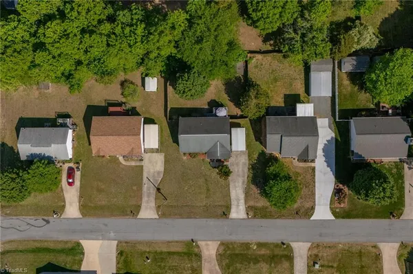 $240,000 | 5 Hamilton Court, Thomasville, NC 27360