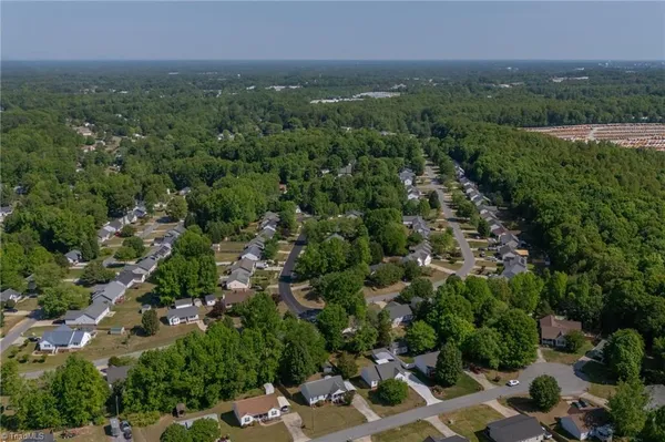 $240,000 | 5 Hamilton Court, Thomasville, NC 27360