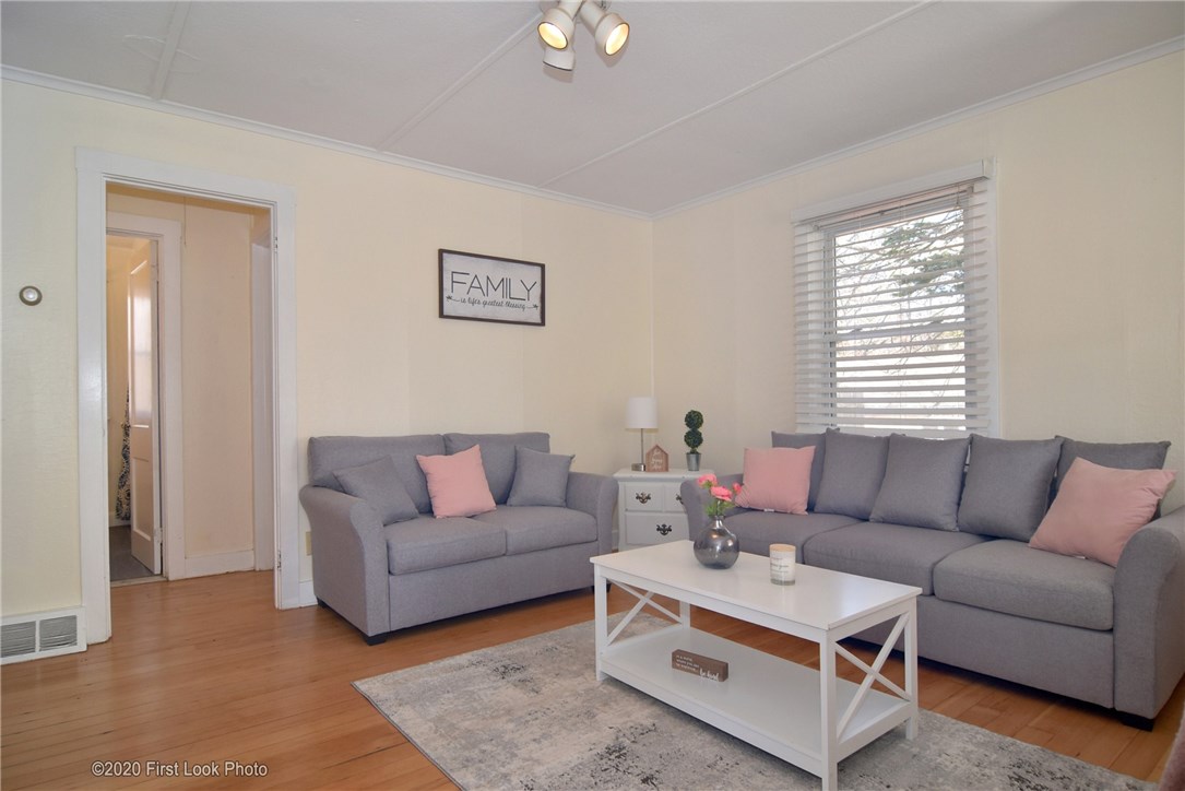 374 Succotash Road South Kingstown, RI 02879 - Photo 13 of 27