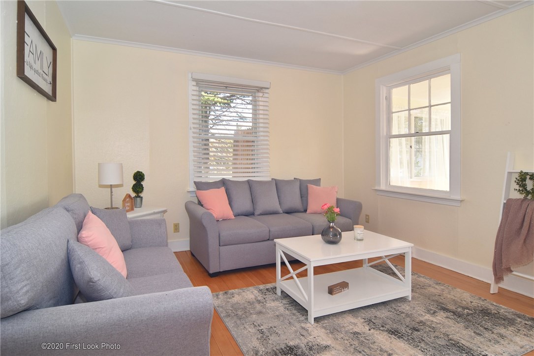 374 Succotash Road South Kingstown, RI 02879 - Photo 14 of 27