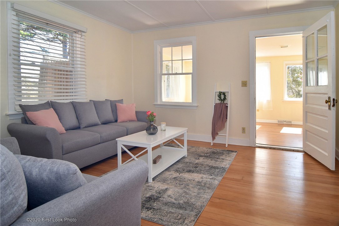 374 Succotash Road South Kingstown, RI 02879 - Photo 15 of 27