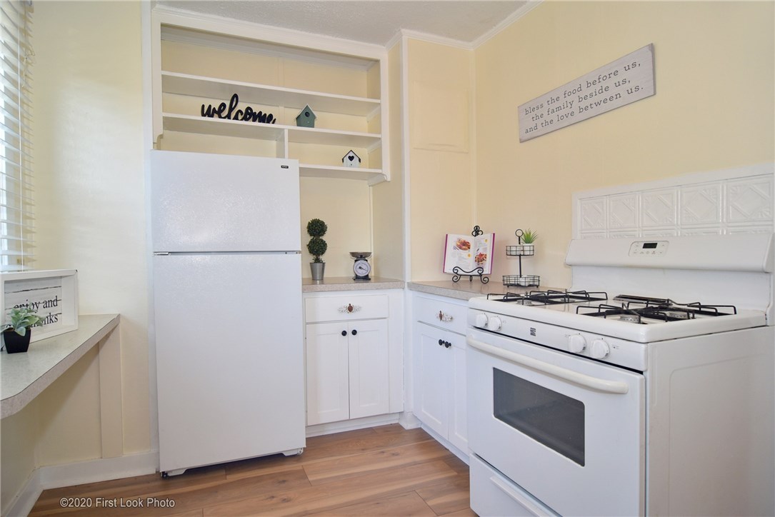 374 Succotash Road South Kingstown, RI 02879 - Photo 5 of 27