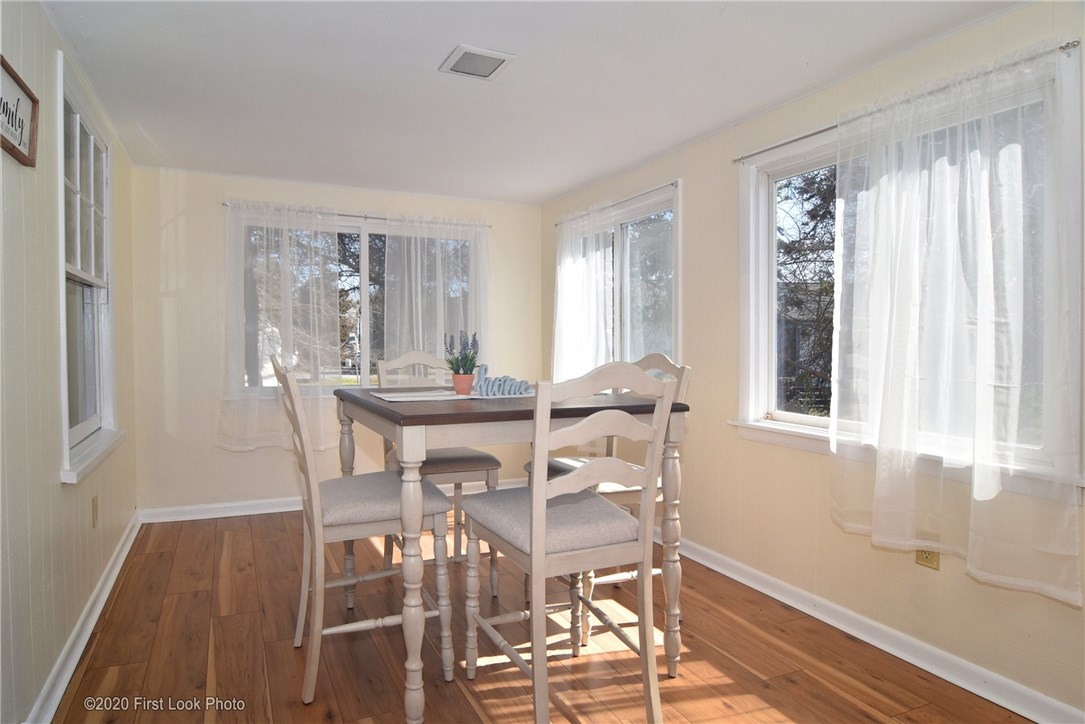 374 Succotash Road South Kingstown, RI 02879 - Photo 10 of 27