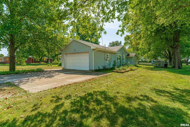 $120,000 | 700 West 5th Street, Delavan, IL 61734