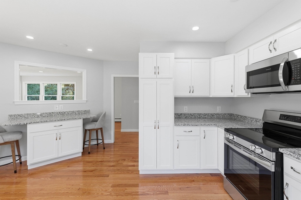 273 Sandwich Road Falmouth, MA 02536 - Photo 8 of 33 Gallery Image 8