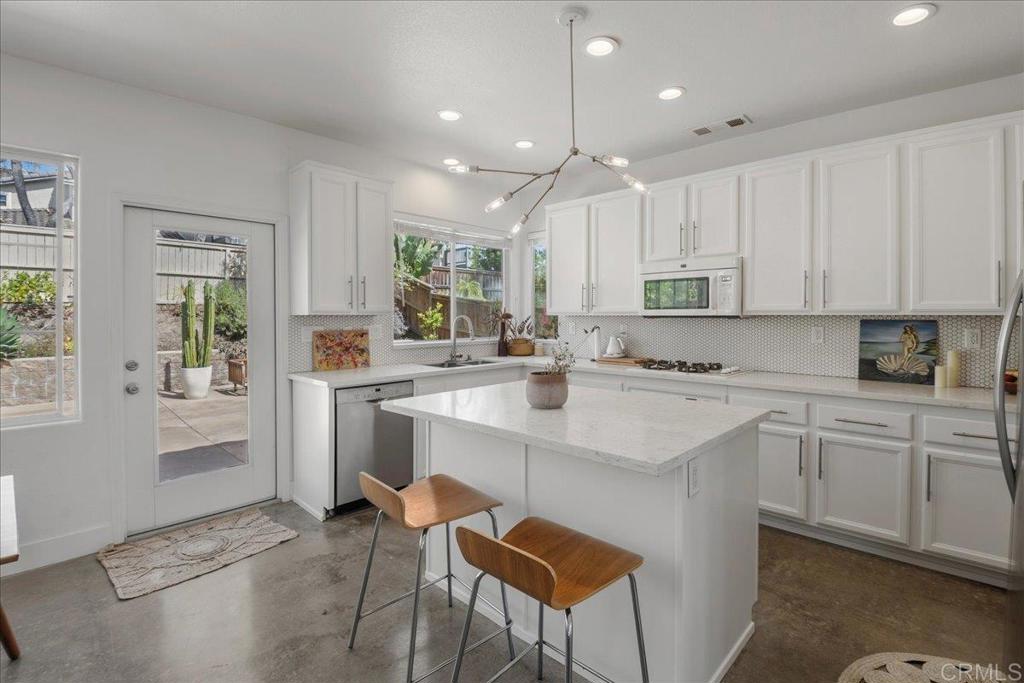 6458 Ficus Place Carlsbad, CA 92011 - Photo 18 of 54