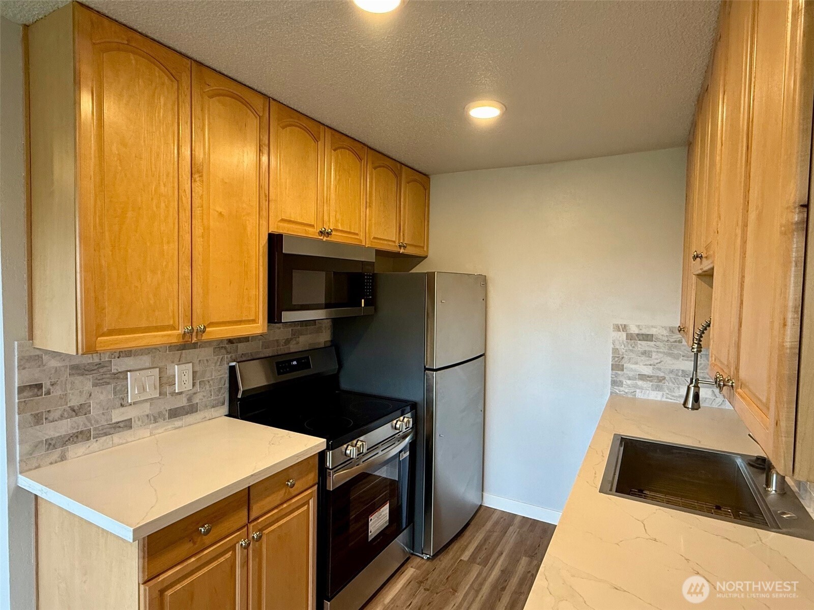 9623 South 248th Street, Unit B11 Kent, WA 98030 - Photo 5 of 16