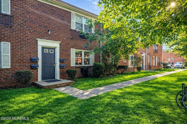 $2,000 | 289 Main Street, Unit 6G, Spotswood, NJ 08884