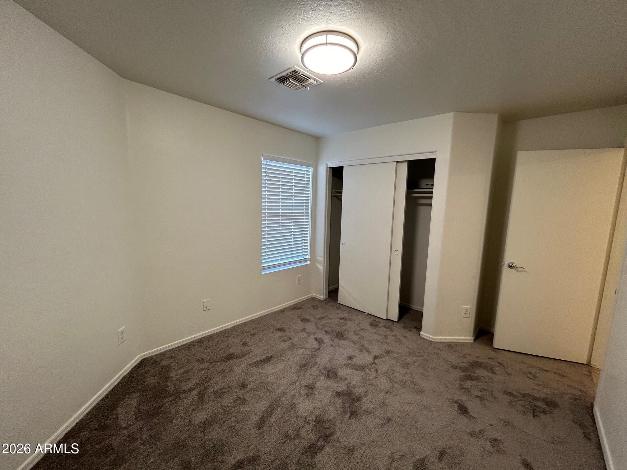 2109 East Danbury Road Phoenix, AZ 85022 - Photo 8 of 15 8