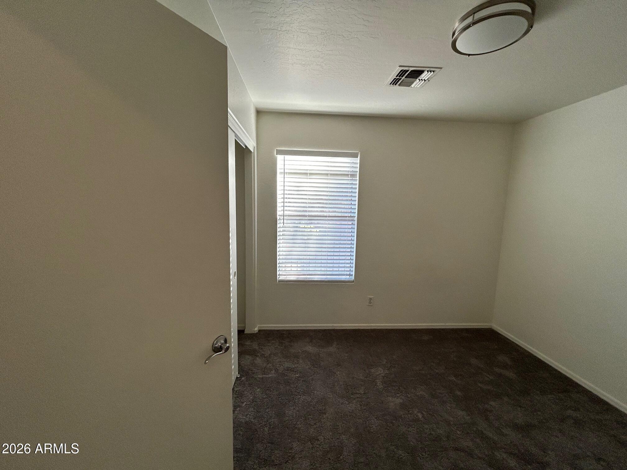 2109 East Danbury Road Phoenix, AZ 85022 - Photo 9 of 15 9