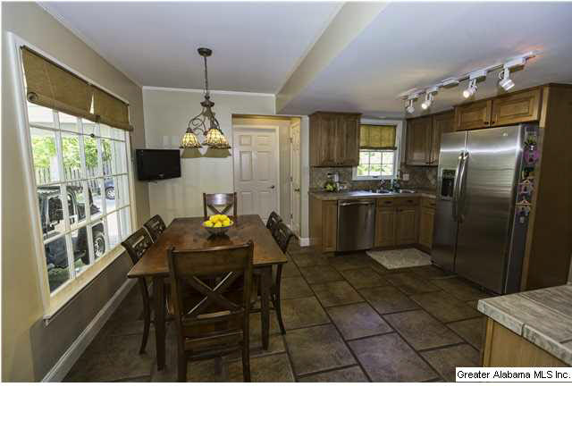 2604 Southminster Road Birmingham, AL 35243 - Photo 3 of 26