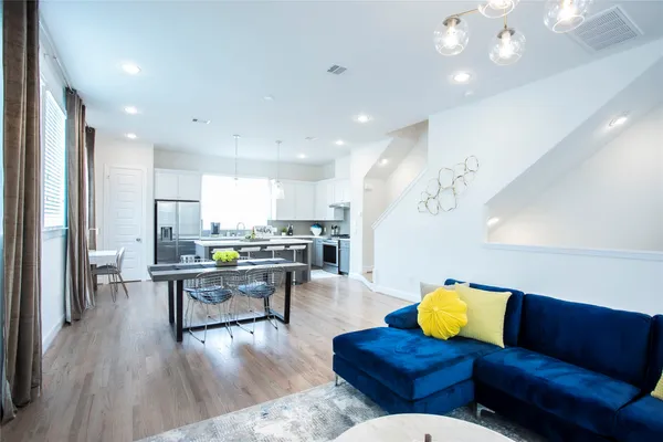 $3,000 | 2713 Eado Edge Court, Houston, TX 77020