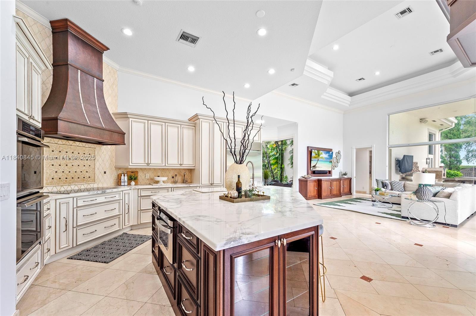 2684 Riviera Court Weston, FL 33332 - Photo 16 of 40 Gallery Image 16